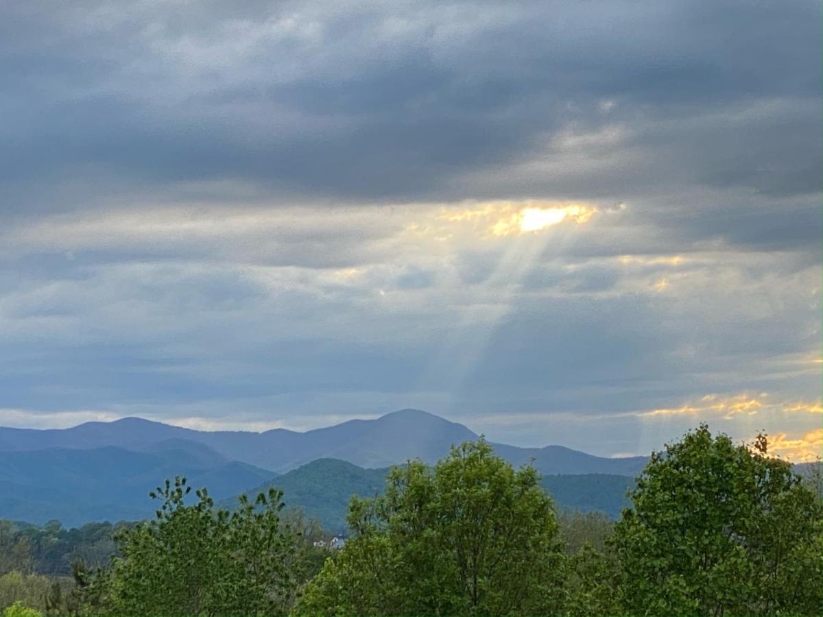 Skylaranna Resort & Spa Hendersonville Luaran gambar